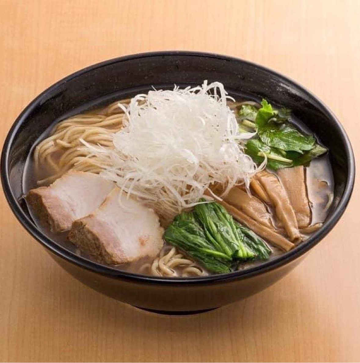 鰹出汁の中華そば