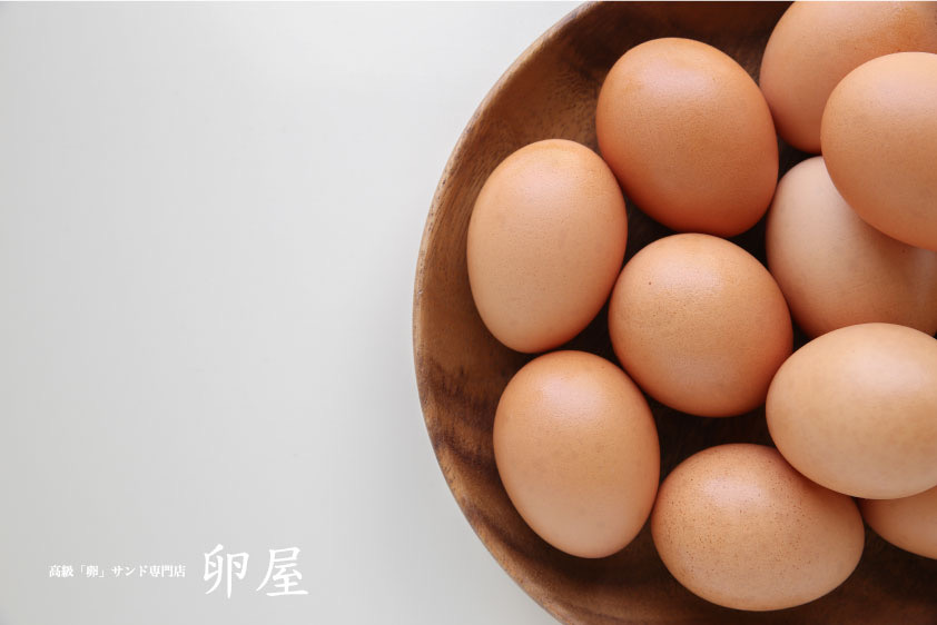 卵屋で使っている平川鶏園の赤卵「桃太郎」