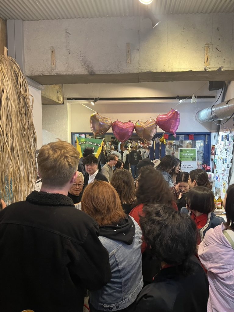 DJイベント時の店内の様子