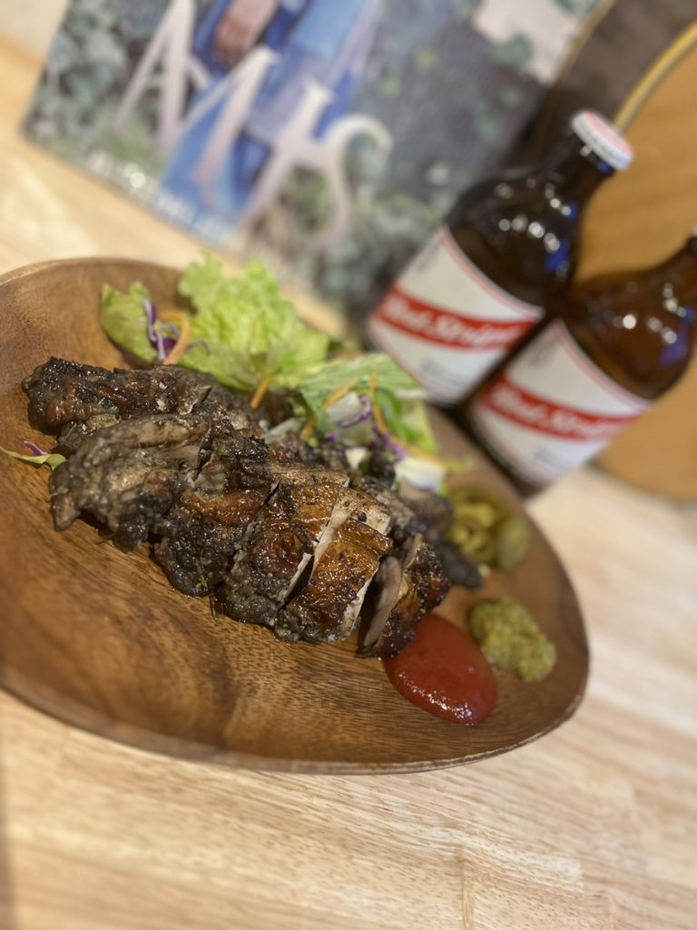 Miyazaki Jerk Shack名物のジャークチキン