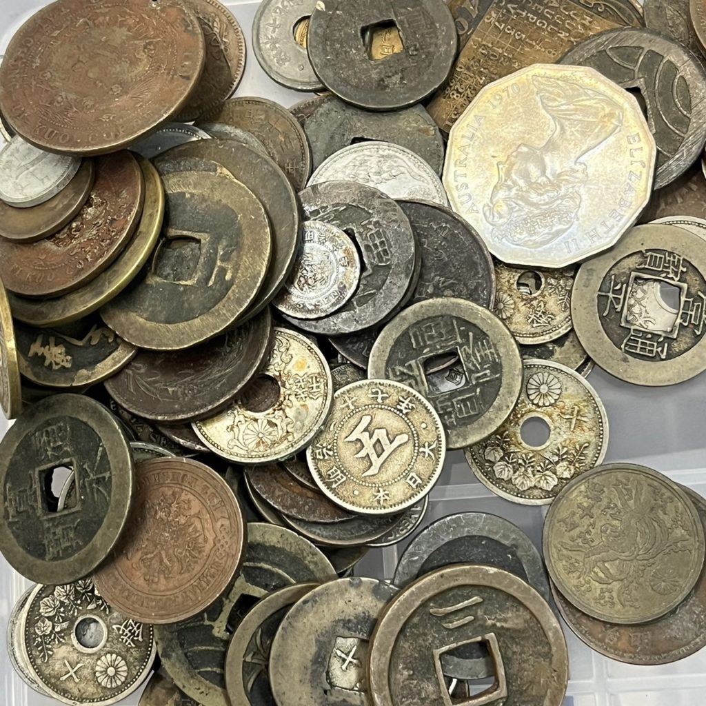 おたからや おたからや◇sh832 古銭まとめて 約2.18kg すべて参考