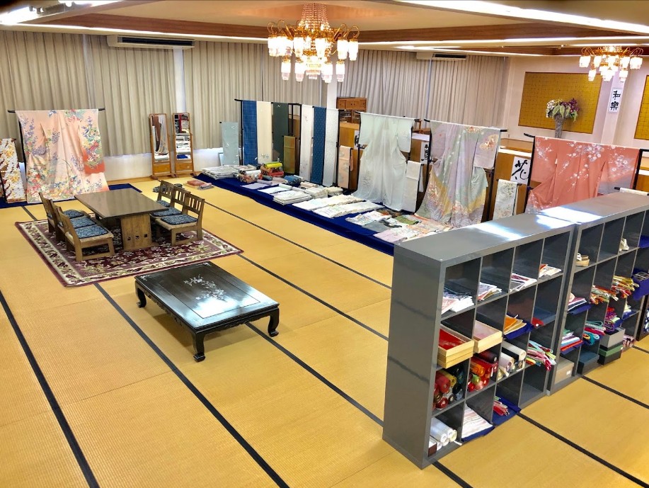 広々とした店内