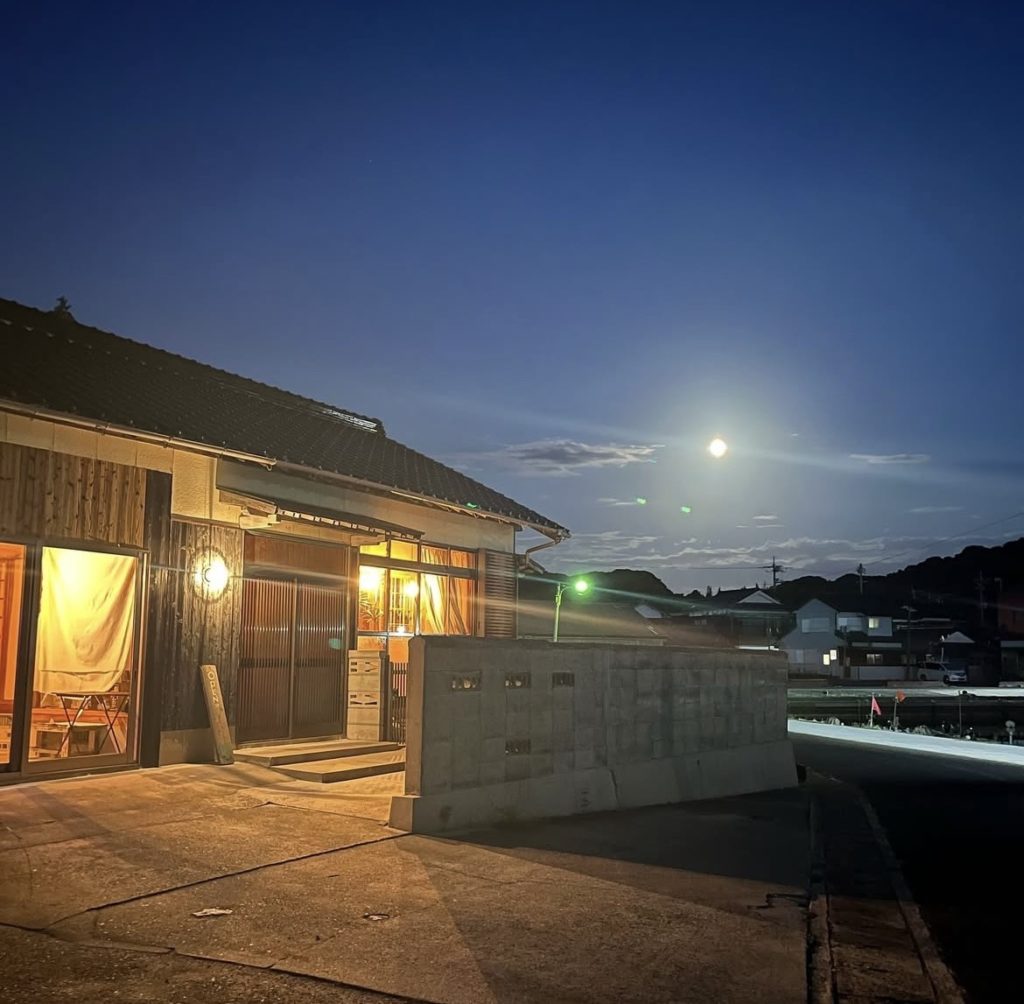 角島 OZ BURGERの外観