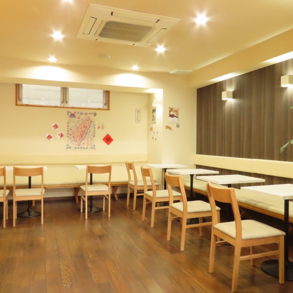 一人でも入りやすい店内