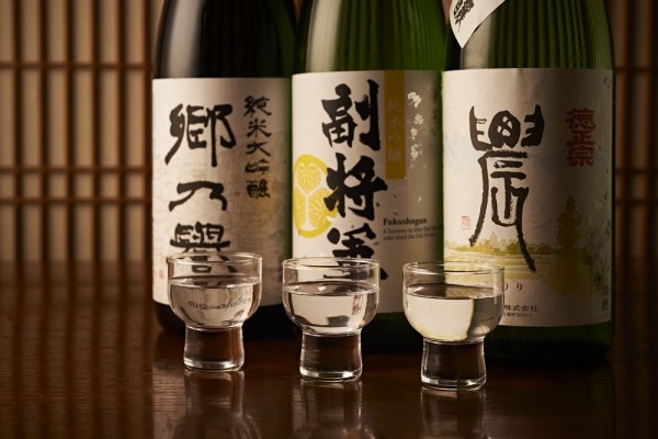 日本酒の飲み比べが可能