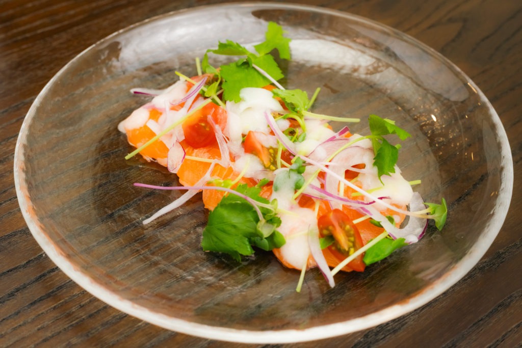 信州サーモンのカルパッチョ塩麹ドレッシング