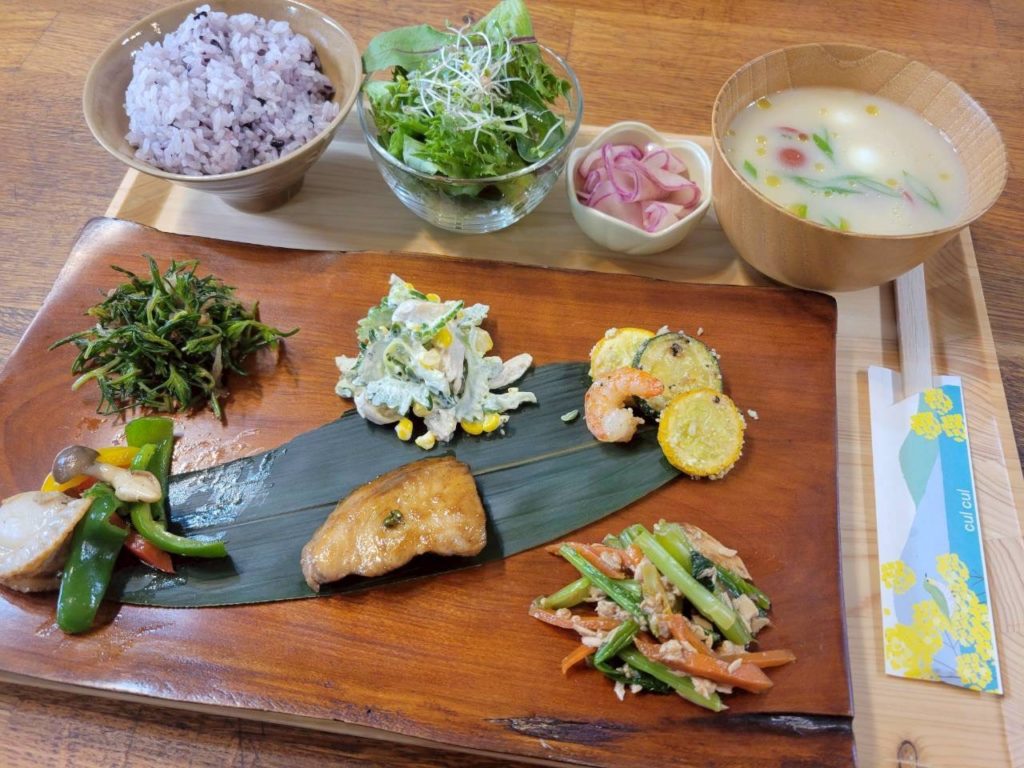 日替わりのクレヨンランチ