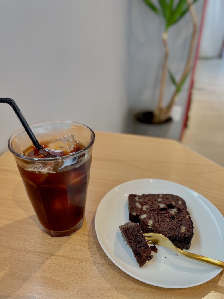 濃厚チョコレートケーキ