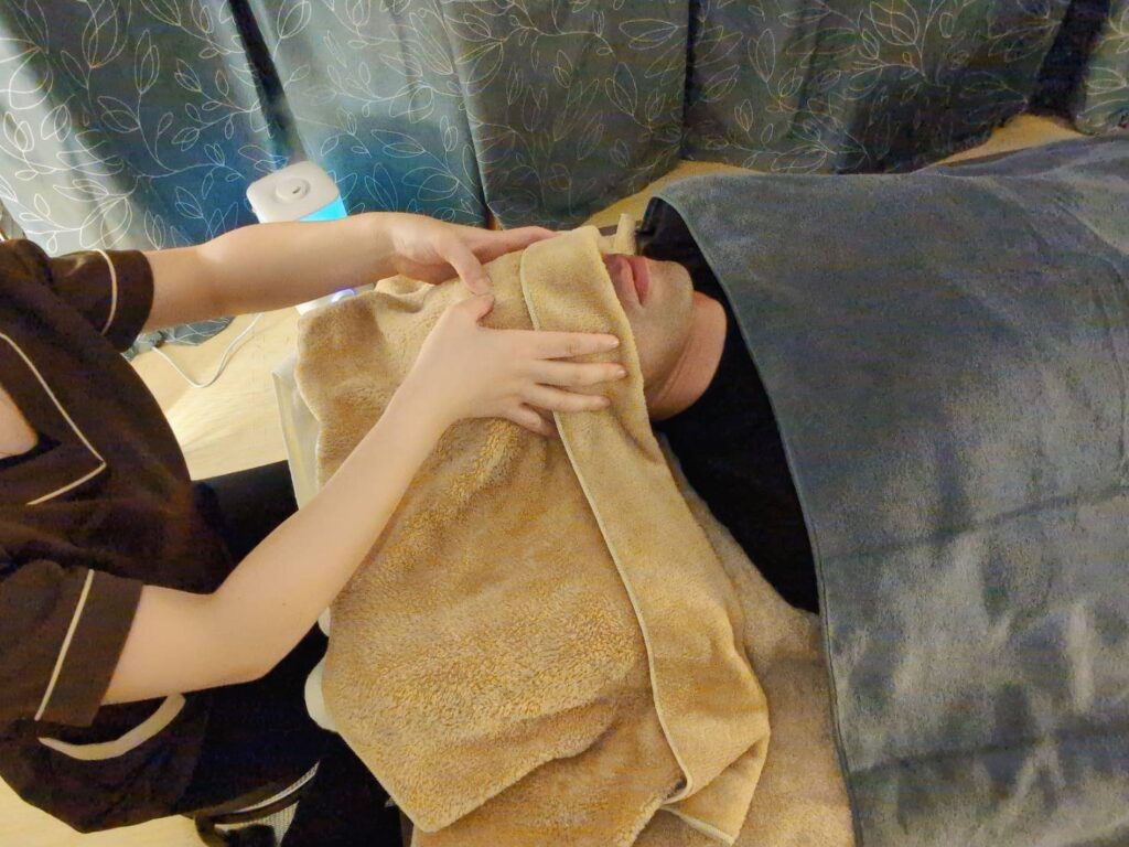  目の疲れにも効果的なヘッドケア 