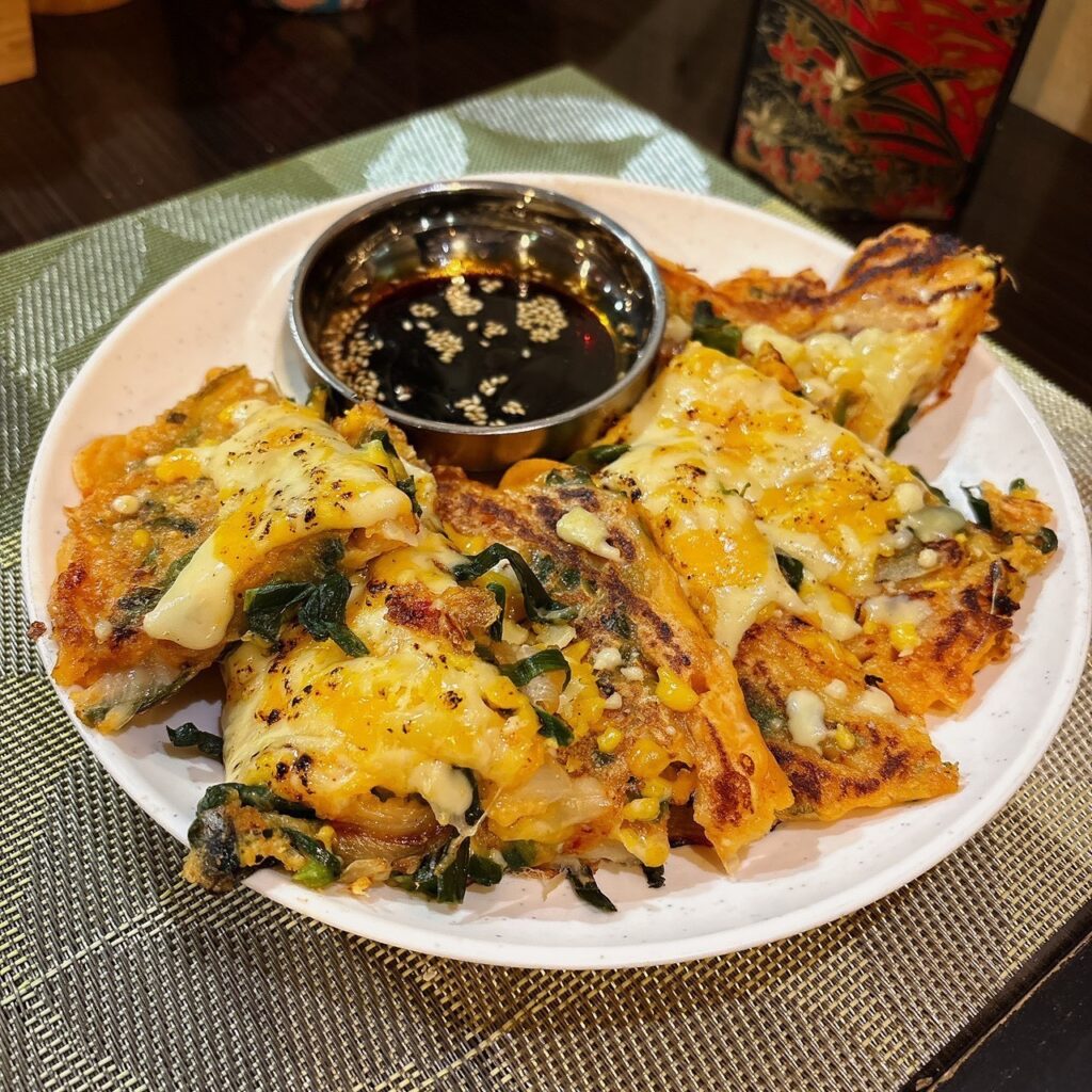 焼き鳥居酒屋 楽家盛の大満足チヂミ