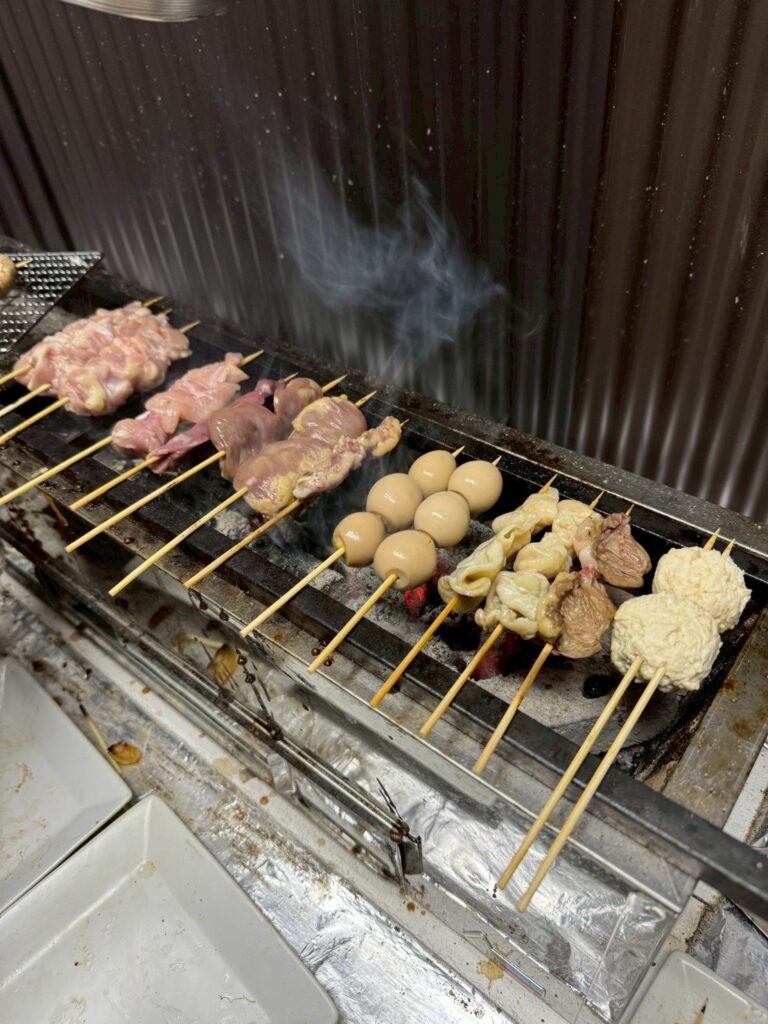 焼き鳥居酒屋 楽家盛は朝捌き「但馬どり」の本格焼き鳥が自慢