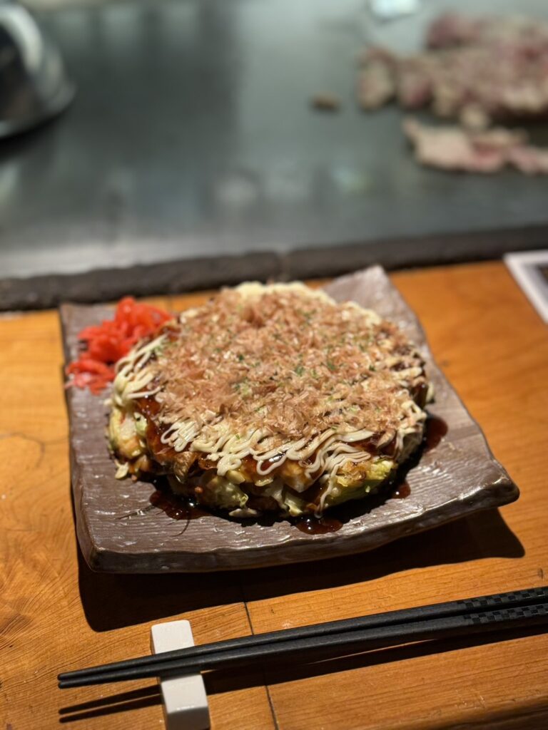 鉄唱の本格的なお好み焼き
