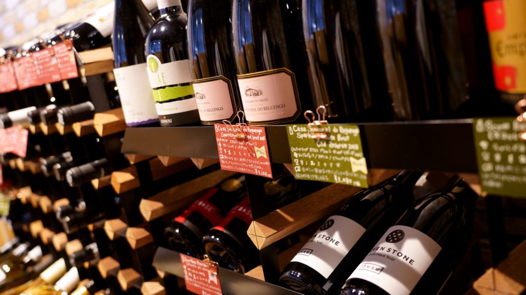 Héritageのワインが並んでいる