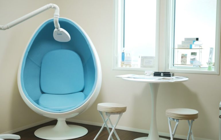 ホワイトニングブースの様子