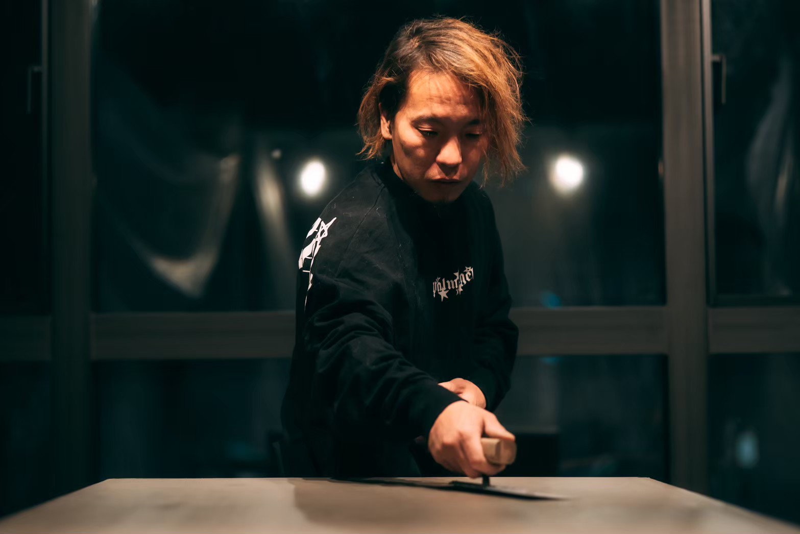 左風雅　左官の様子