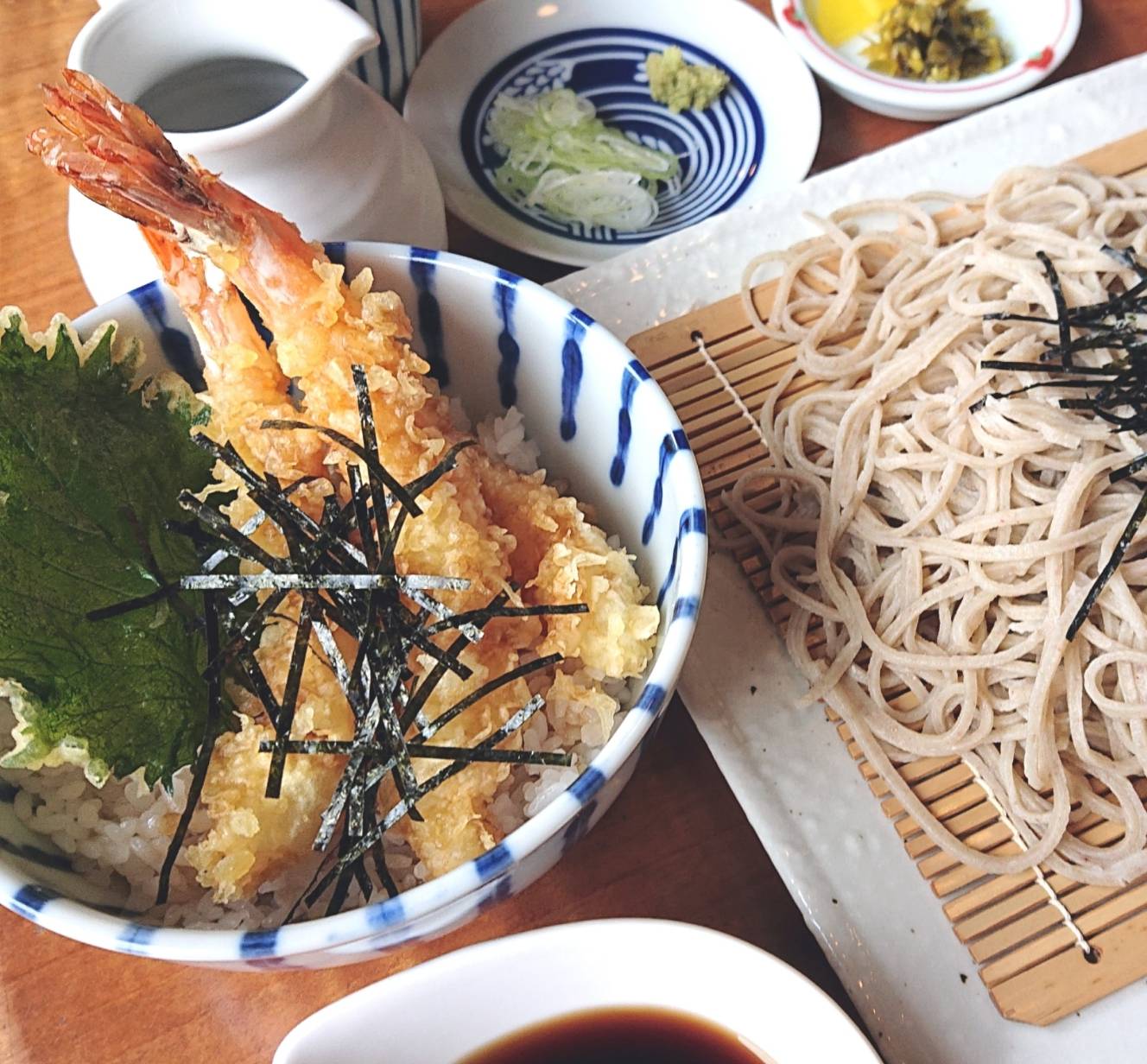ミニ海老天とざる蕎麦のセット